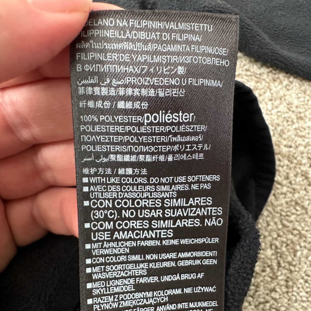 Under Armour Cold Gear Loose Fit 1/4 Zip Fleece Pullover - Picture 5 of 6